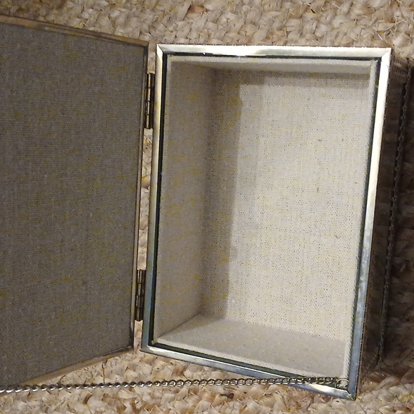 Kensie Home Mirrored Glass Jewelry Box with Glittery Sassy Top SPARKLE - Picture 6 of 11